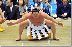 Bildnummer: 06701440  Datum: 17.10.2010  Copyright: imago/AFLOSPORT
Hakuho Sho (MGL), OCTOBER 17, 2010 - Sumo : Yokohama Tour 2010 at Yokohama Culture Gymnasium, Kanagawa, Japan. PUBLICATIONxINxGERxSUIxAUTxHUNxPOLxRUSxSWExFRAxNEDxESPxONLY (033052); Herren Sumo Aktion Ritual vdig xmk 2010 quer  o0 Einzelbild Freisteller

Image number 06701440 date 17 10 2010 Copyright imago AFLOSPORT Hakuho Sho MGL October 17 2010 Sumo Yokohama Tour 2010 AT Yokohama Culture Gymnasium Kanagawa Japan PUBLICATIONxINxGERxSUIxAUTxHUNxPOLxRUSxSWExFRAxNEDxESPxONLY  men Sumo Action shot Ritual Vdig xmk 2010 horizontal o0 Single cut out 